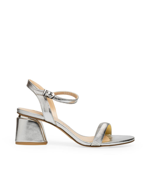 Sandalia Plata Tacón Bajo 240701